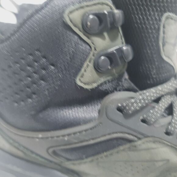 HOKA Boot Challenger Mid Goretex Size 8.5 shoes - Picture 11 of 16